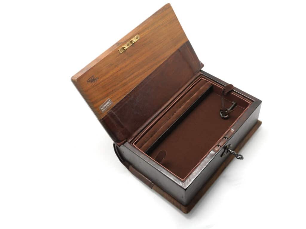Executive Lockable Brown Keepsake Box